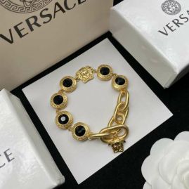 Picture of Versace Bracelet _SKUVersacebracelet06cly7916648